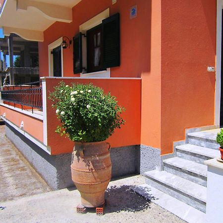 Varvara Studios & Apartments II Peroulades  ภายนอก รูปภาพ