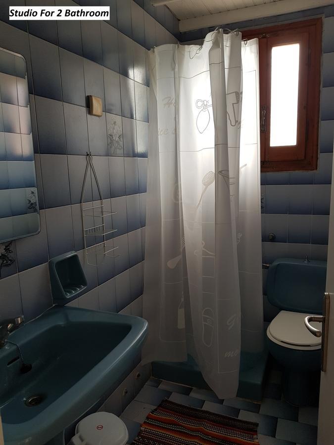 Varvara Studios & Apartments II Peroulades  ภายนอก รูปภาพ