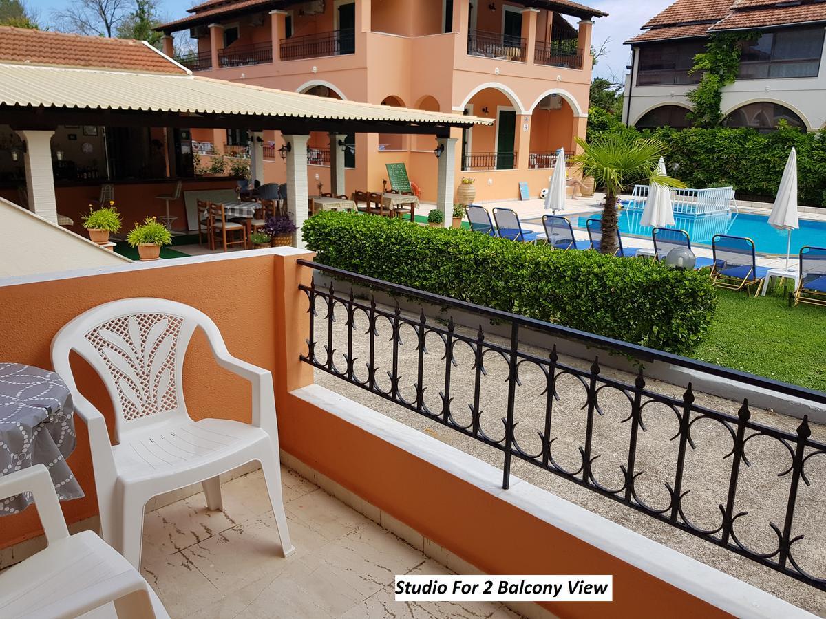 Varvara Studios & Apartments II Peroulades  ภายนอก รูปภาพ