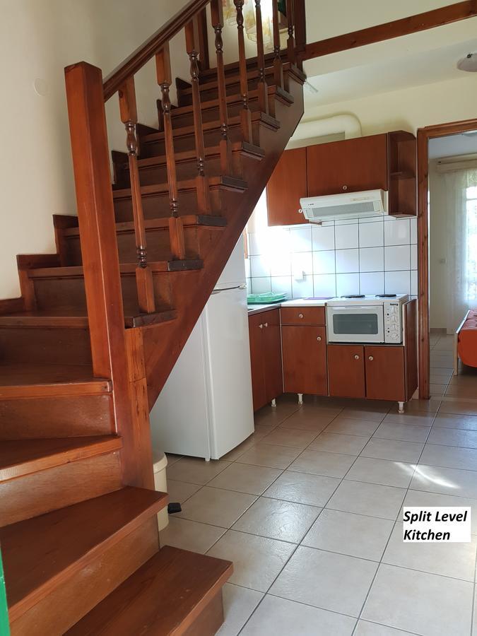 Varvara Studios & Apartments II Peroulades  ภายนอก รูปภาพ